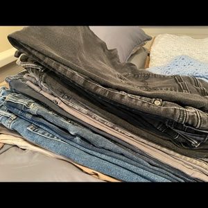 Jeans: 33x32, 34x32 — Slim Fit — Brands: Banana Republic, American Eagle, Levi’s